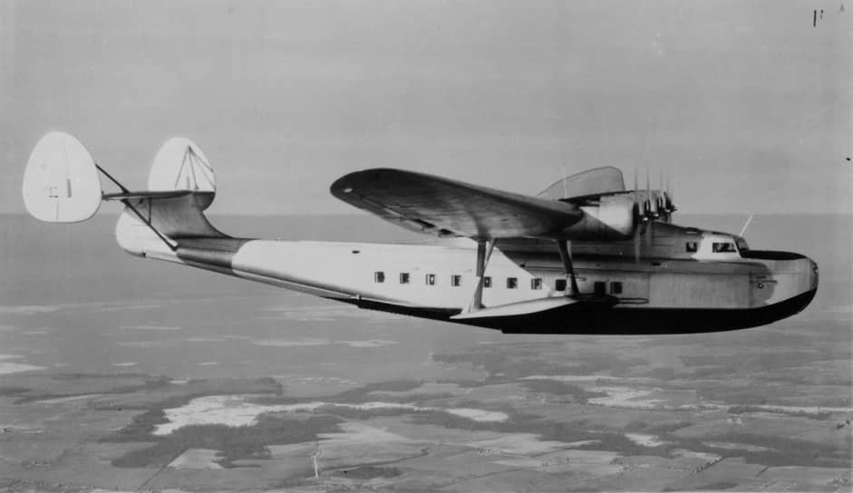 Компания Martin построила по заказу СССР летающую лодку М-156. Самолет взлетел 27 ноября 1937 года, затем был разобран и отправлен в Ленинград. Производить его планировали в Савелово, где на его основе хотели сделать бомбардировщик. Однако ВВС от гидросамолета отказались, и М-156 отдали гражданскому воздушному флоту. 46-местный лайнер под названием ПС-30 выполнял рейсы между Хабаровском и Петропавловском-Камчатским до 1945 года 