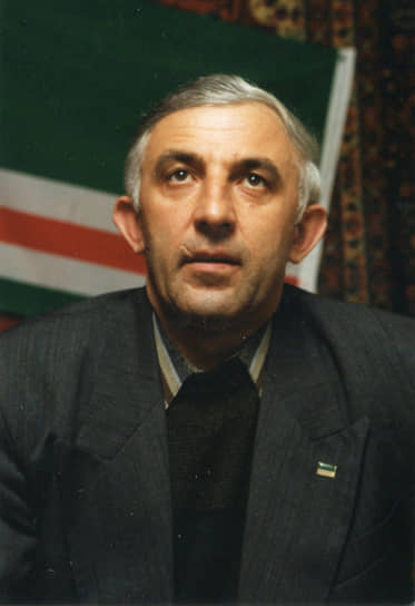 Аслан Масхадов, 1990 