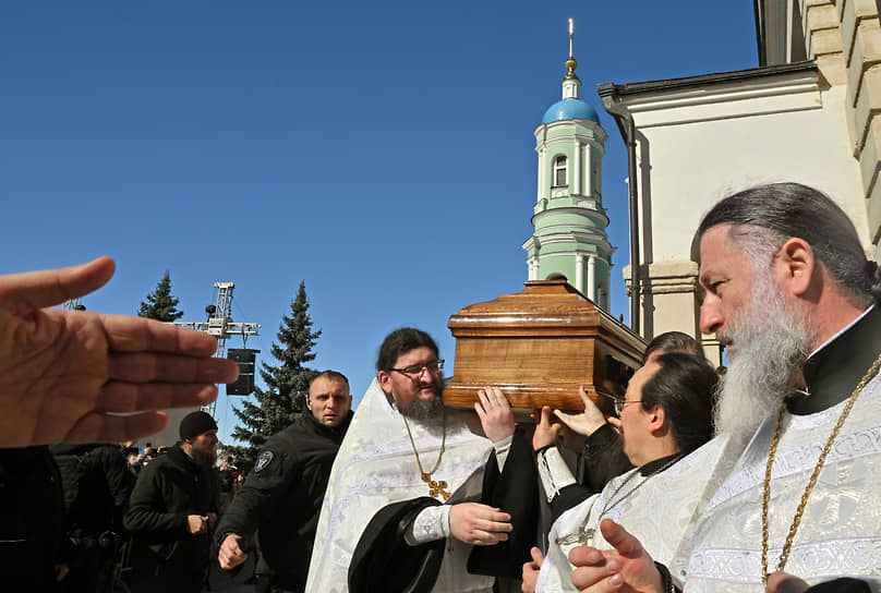 Церемония прощания со схиархимандритом Илием 