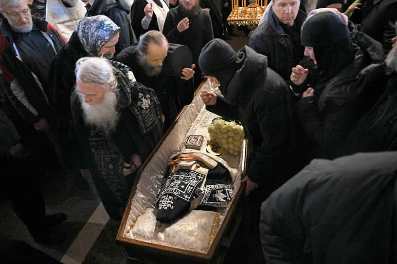 Церемония прощания со схиархимандритом Илием 