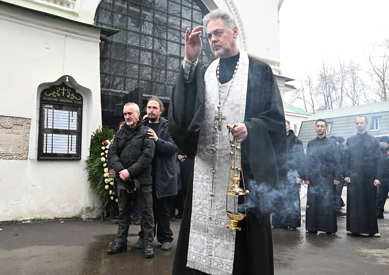 Церемония прощания с рэпером Пашей Техником 