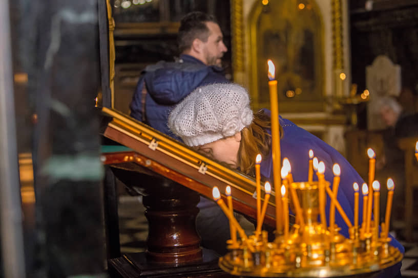 Пасхальное богослужение в кафедральном соборе Рождества Христова в Кишиневе