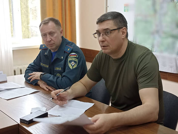 Губернатор Владимирской области Александр Авдеев (справа) 