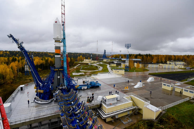 Космодром Плесецк (1-й Государственный испытательный космодром) основан в 1957 году как первая отечественная ракетная база МБР Р-7 и Р-7А. Расположен в 180 км к югу от Архангельска на площади 1762 кв. км