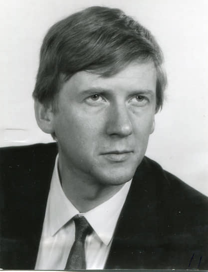 В середине 1980-х возглавлял неформальный кружок «молодых экономистов», участвовал в основании клуба «Перестройка». С 1990 года — заместитель председателя исполкома Ленсовета, главный экономический советник мэра Ленинграда Анатолия Собчака