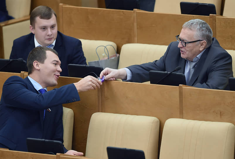 С лидером ЛДПР Владимиром Жириновским на пленарном заседании Госдумы, 2015 год