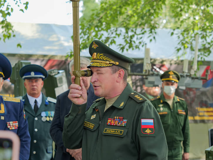 Александр Лапин 