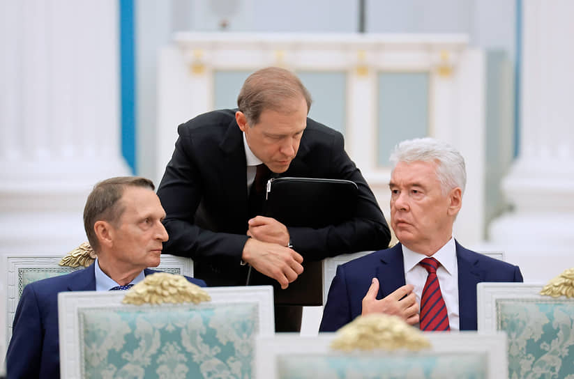 Слева направо: директор Службы внешней разведки Сергей Нарышкин, первый заместитель председателя правительства России Денис Мантуров и мэр Москвы Сергей Собянин