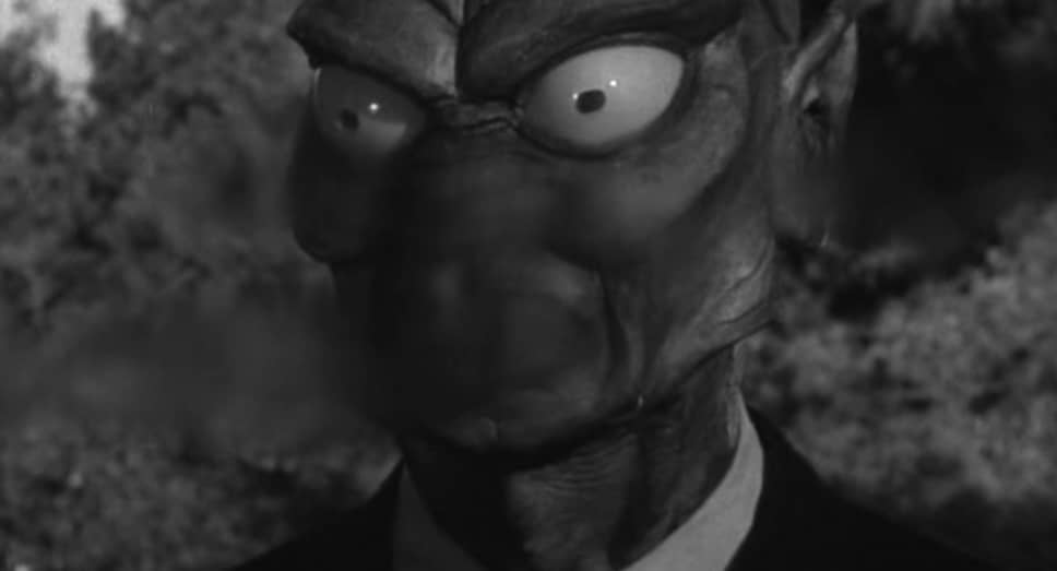 Инопланетяне из телесериала «The Outer Limits» режиссера Байрона Хэскина поразительно похожи на инопланетян, с которыми контактировали супруги Хилл. Серии с инопланетянами показывали по телевидению за несколько дней до встречи супругов с летающей тарелкой. Барни и Бетти отрицали, что смотрели сериал 
