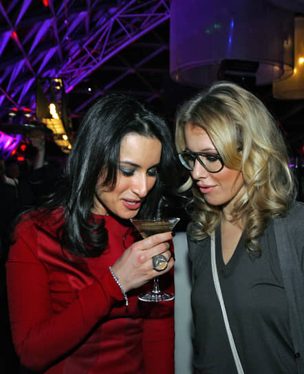 С телеведущей Ксенией Собчак на открытии бара Auditorium в отеле The Ritz-Carlton Moscow, 2009 год  