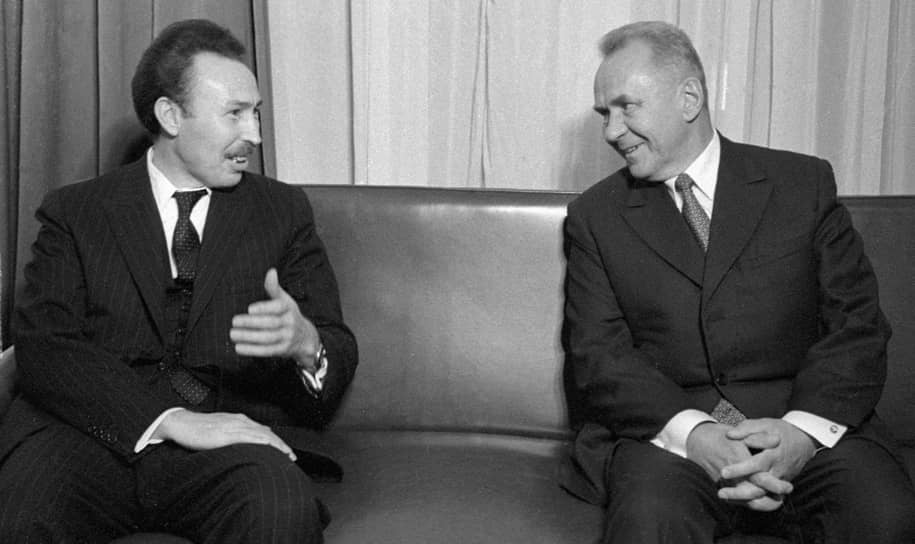 Председатель Революционного совета Алжира Хуари Бумедьен (слева) и член Политбюро ЦК КПСС, председатель Совета министров СССР Алексей Косыгин