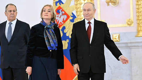 Владимир Путин принял верительные грамоты 32 послов // Фоторепортаж