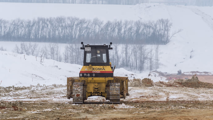 Многодетными заселили болота