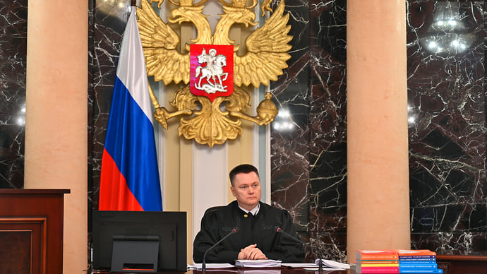 С судей спросили за матерей и тещ