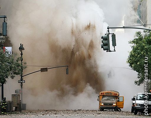 19.07.2007 В центре Манхэттена взорвалась труба паропровода