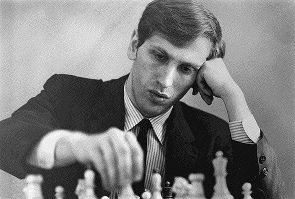 1957 год. Бобби Фишер в возрасте 14 лет стал чемпионом США по шахматам. По версии журнала Chess Informant, Бобби является лучшим шахматистом XX века 