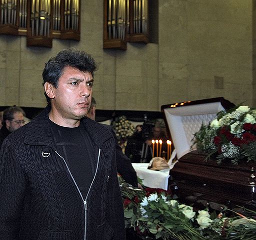 Политик Борис Немцов на панихиде по экс-министру финансов России Борису Федорову в Большом ритуальном зале ЦКБ УД президента России