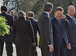 Глава РАО "Газпром" Алексей Миллер (второй справа) перед встречей председателя правительства России Владимира Путина с председателем правительства Словении Борутом Пахором