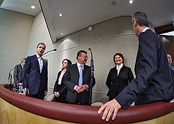 Игорь Шувалов (слева), Виктор Зубков (в центре), Эльвира Набиуллина (вторая слева), Елена Скрынник (вторая справа) и Сергей Собянин (справа)