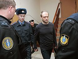 Дмитрий Барановский (справа)