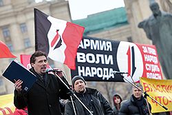 Руководитель московского отделения Федерации автомобилистов России (ФАР) Сергей Канаев (слева) 