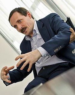 Аркадий Волож 