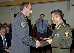 Министр внутренних дел России Рашид Нургалиев (справа) во время встречи с сотрудниками министерства внутренних дел Кабардино-Балкарской республики 