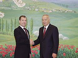 Президент России Дмитрий Медведев и президент Узбекистана Ислам Каримов  