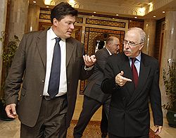 Спецпредставитель президента РФ в Африке Михаил Маргелов и глава МИД Туниса Моулед Кефи 