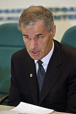 Байкальский целлюлозно-бумажный комбинат поставлял нам беленую целлюлозу. Его остановили. Путин якобы решил проблему, на самом деле — ничего нет 
