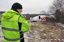 Самолет Ту-154 авиакомпании "Дагестанские авиалинии", потерпевший крушение в московском аэропорту "Домодедово" во время аварийной посадки в результате отказа всех трех двигателей 