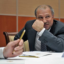 Президент НК "Роснефть" Эдуард Худайнатов