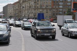 Акция против принятого "сухого закона" для водителей, организованная обществом "Синих ведерок" 
