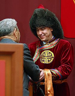 Экс&mdash;губернатор Иркутской области, вице-президент ОАО РЖД Александр Тишанин (справа) 