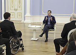 Президент России Дмитрий Медведев на встрече с представителями Общественного комитета сторонников