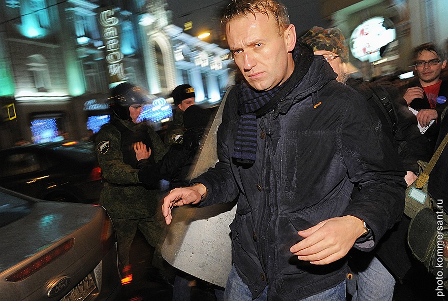 Блогер, основатель проекта "Роспил" Алексей Навальный во время митинга оппозиции против фальсификаций на выборах в Государственную думу России под лозунгом "Эти выборы - фарс! Вернем себе выбор! Вернем власть народу!". Митинг прошел на Чистопрудном бульваре 