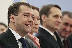 Президент России Дмитрий Медведев на встрече с активом "Единой России"
