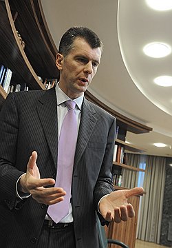 Кандидат в Президенты России Михаил Прохоров во время пресс-брифинга в центральном офисе ОНЭКСИМ 
