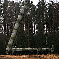 Подвижной грунтовой ракетный комплекса (ПГРК) стратегического назначения "Тополь - М"  