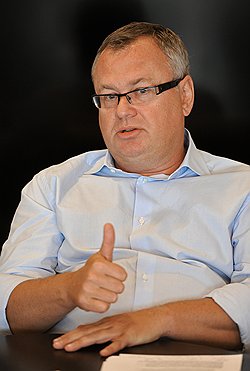 Сегодня необходим волевой импульс и ощущение надежды, перспективы. Я уверен, что Путин сделает все, что в его силах, чтобы дать такой импульс. И в этом деле мы, общество, его ответственная часть должны ему помочь 