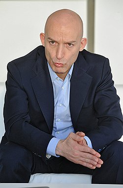 В истории с "Альфой" не так важны материальные потери, важнее отстоять свою репутацию, а значит, я должен бороться до конца. Теперь я буду развивать новые проекты с партнерами, которые смогут защитить бизнес от рейдерского захвата 