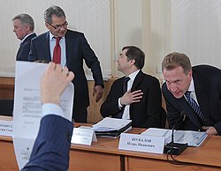 Губернатор Московской области Борис Громов, министр России по делам гражданской обороны, чрезвычайным ситуациям и ликвидации последствий стихийных бедствий Сергей Шойгу, заместитель председателя правительтсва России Владислав Сурков, первый заместитель председателя правительствав России Игорь Шувалов во время совещания по вопросам развития жилищного строительства