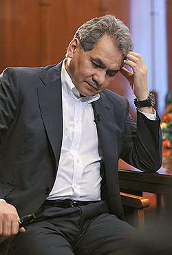 Рвать и ломать это все, забирая всех подряд, неправильно. Поэтому в части МЧС я вам скажу, что, если я с собой возьму кого-то, это будут единицы
