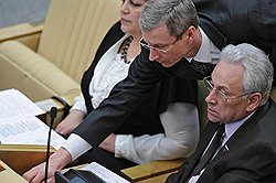 Заседание Государственной думы России. Депутаты во время голосования