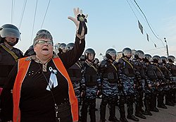 Акция оппозиции "Марш миллионов", против инаугурации президента России Владимира Путина с требованием досрочных выборов и политических реформ. Участники акции прошли по Якиманке до Болотной площади