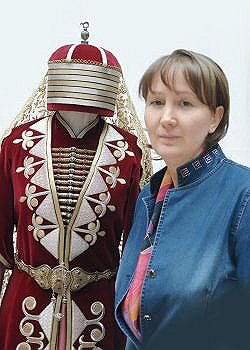 Мадина Хацукова (на фото), как полагает следствие, благодаря родственным связям в руководстве КБР, бесплатно получила в свое распоряжение здание площадью более 500 кв. м 