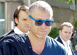 Благодаря суду общественность узнала много нового о бизнесе Романа Абрамовича, но сам олигарх от этого не пострадал 
