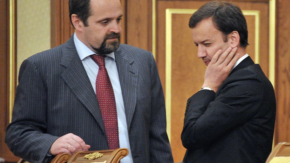 Вице-премьер Аркадий Дворкович готов избавить главу Минприроды Сергея Донского от шельфовой госпрограммы 