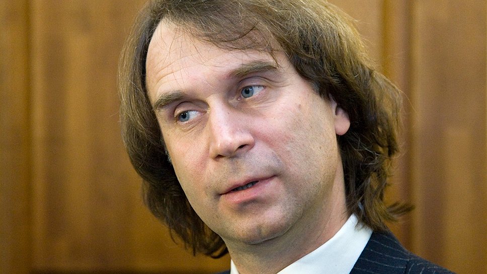 Сегодня исполняется 53 года первому зампреду комитета Совета федерации по аграрно-продовольственной политике и природопользованию Сергею Лисовскому 