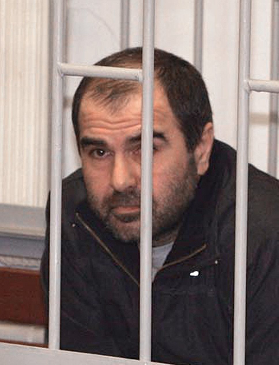 Один из лидеров боевиков и глава диверсионно-террористической группировки "Сейфулла" ("Меч Аллаха") Бамматхан Шейхов, обвиняемый по нескольким статьям Уголовного кодекса, на заседании по его делу в Верховном суде Дагестана